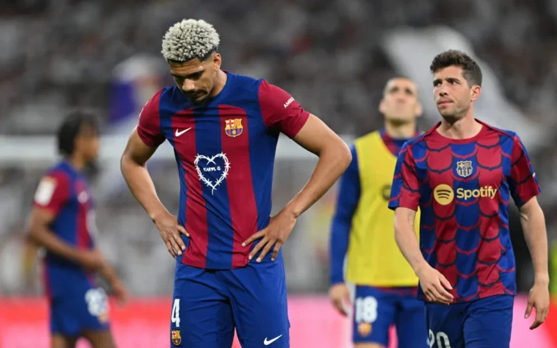 Ronald Araujo Dismisses Exit Rumors, Reaffirms Commitment to Barcelona
